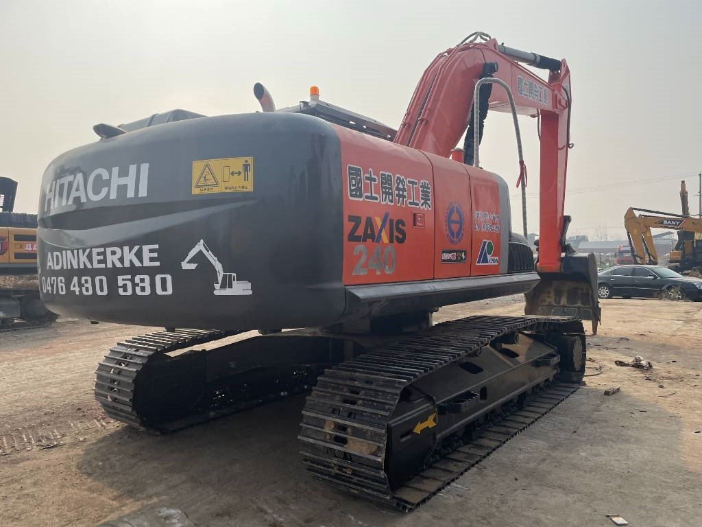 Hitachi ZX 240 - Vikšrinis ekskavatorius: foto 3 Hitachi ZX 240 - Vikšrinis ekskavatorius: foto 3