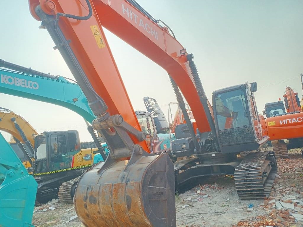 Hitachi Zaxis 240 LC-3 - Vikšrinis ekskavatorius: foto 3 Hitachi Zaxis 240 LC-3 - Vikšrinis ekskavatorius: foto 3