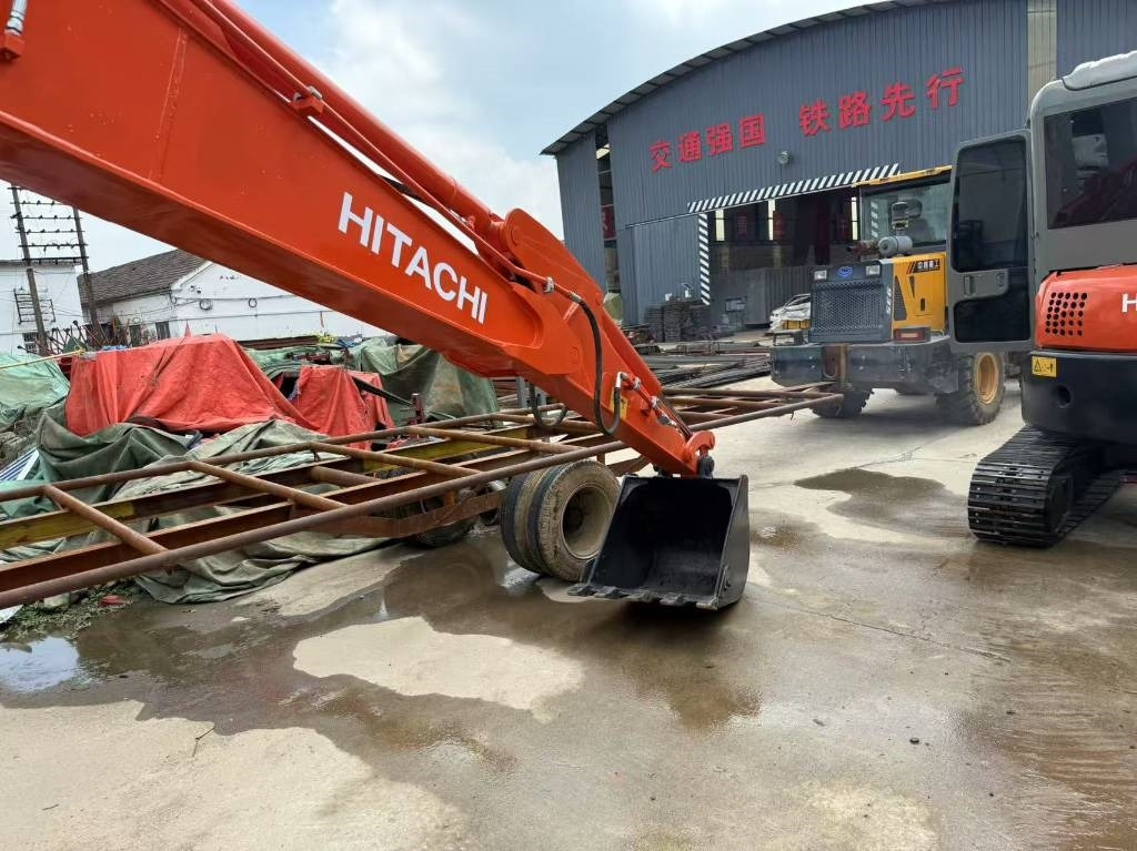 Hitachi Zaxis 60 - Vikšrinis ekskavatorius: foto 2 Hitachi Zaxis 60 - Vikšrinis ekskavatorius: foto 2