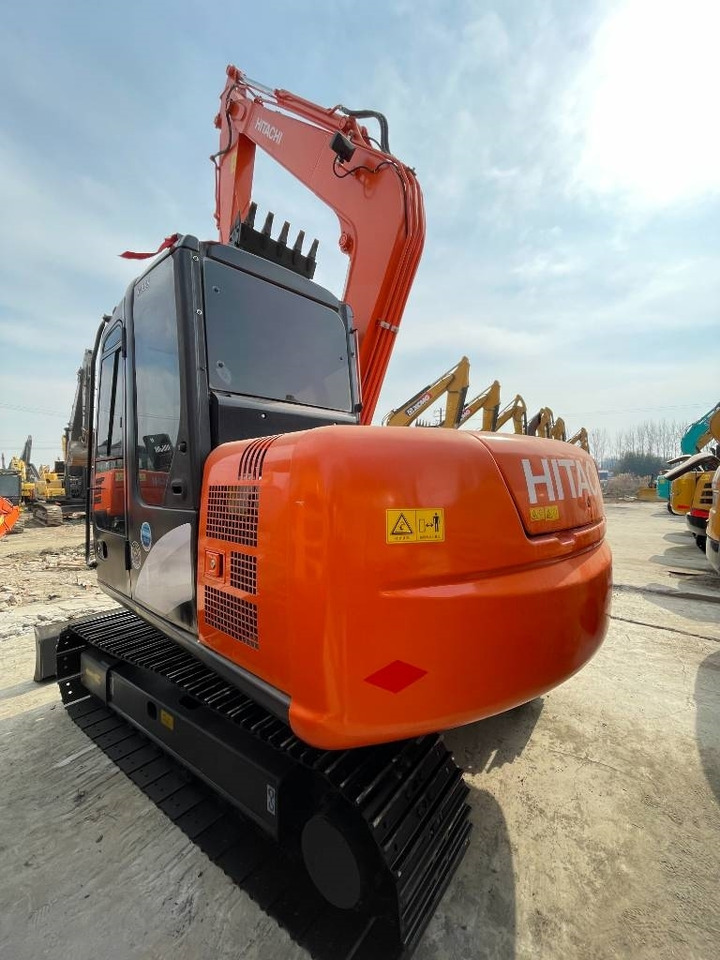 Hitachi Zaxis 70 - Vikšrinis ekskavatorius: foto 3 Hitachi Zaxis 70 - Vikšrinis ekskavatorius: foto 3