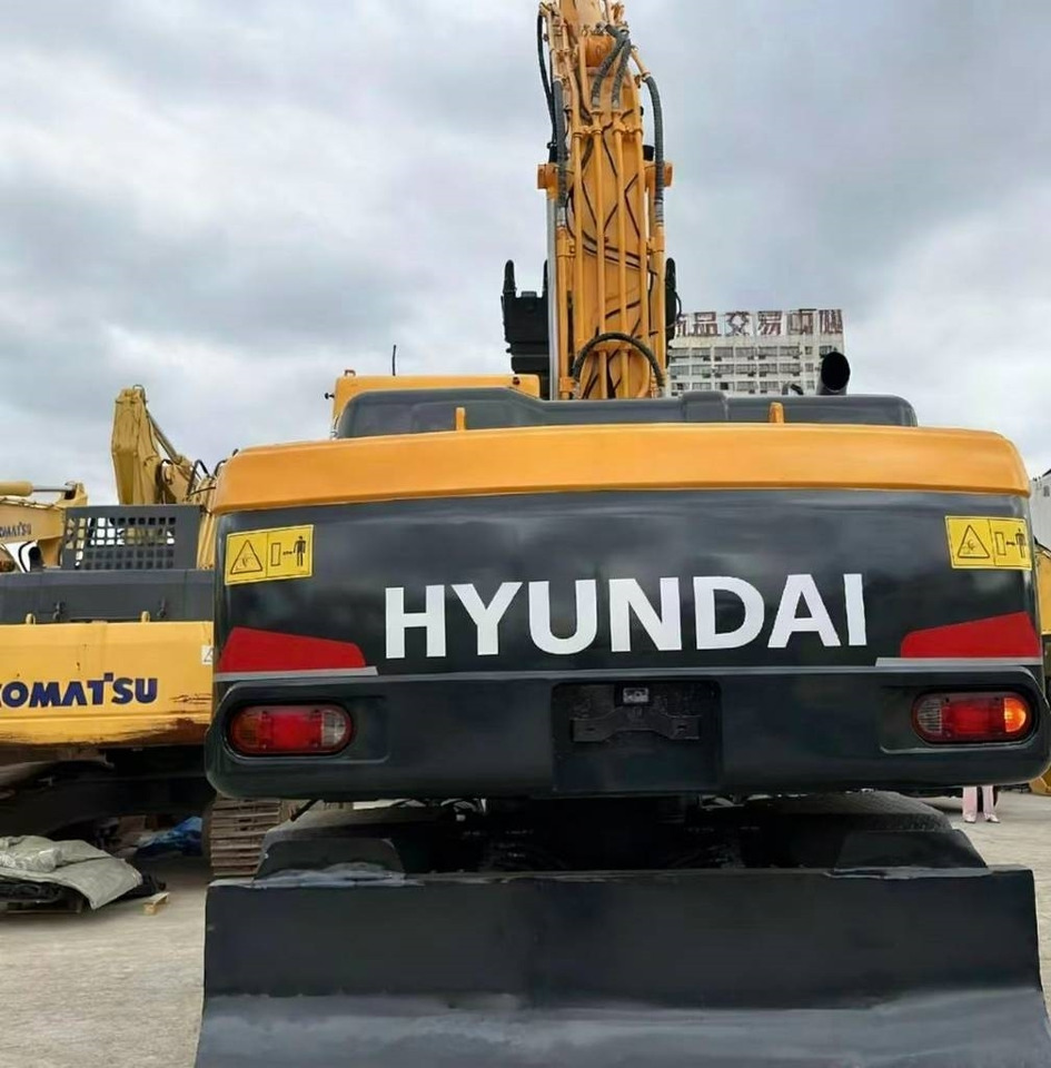 Ratinis ekskavatorius Hyundai 210W -9: foto 6 Ratinis ekskavatorius Hyundai 210W -9: foto 6