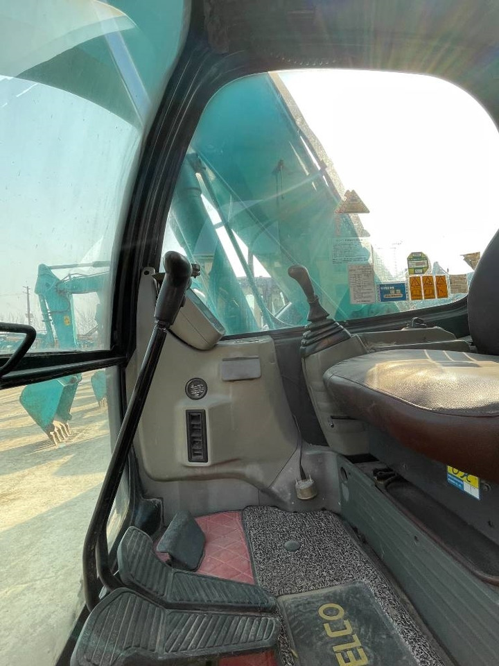 Kobelco SK 135 SR LC - Vikšrinis ekskavatorius: foto 2 Kobelco SK 135 SR LC - Vikšrinis ekskavatorius: foto 2