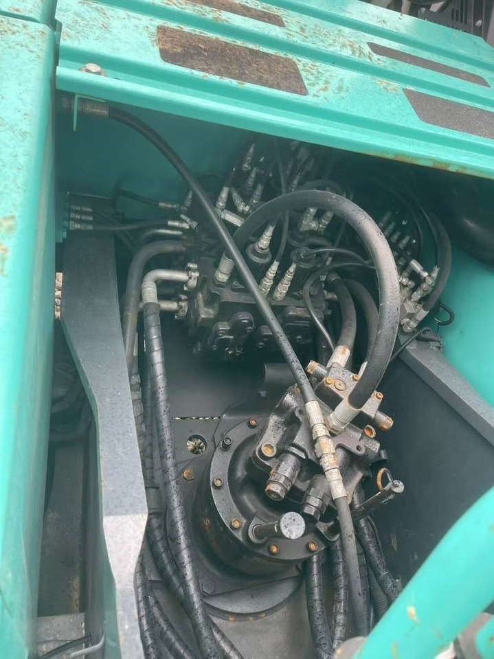 Kobelco SK 200 - Vikšrinis ekskavatorius: foto 3 Kobelco SK 200 - Vikšrinis ekskavatorius: foto 3