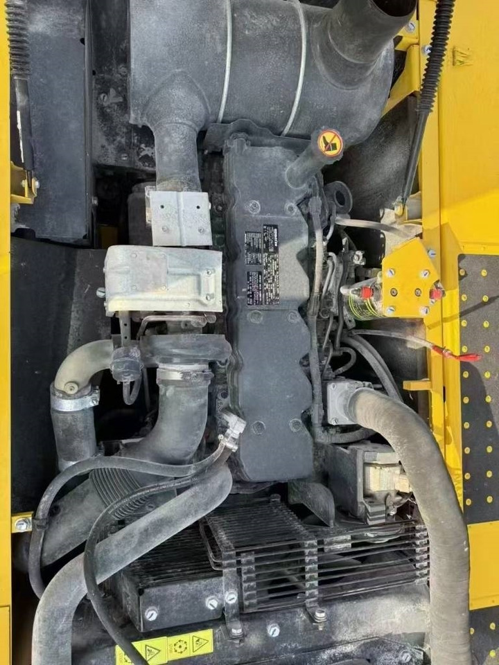 Komatsu PC 220-8 - Vikšrinis ekskavatorius: foto 2 Komatsu PC 220-8 - Vikšrinis ekskavatorius: foto 2