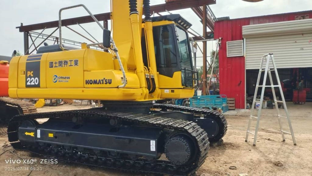 Komatsu PC 220 - Mini ekskavatorius: foto 5 Komatsu PC 220 - Mini ekskavatorius: foto 5