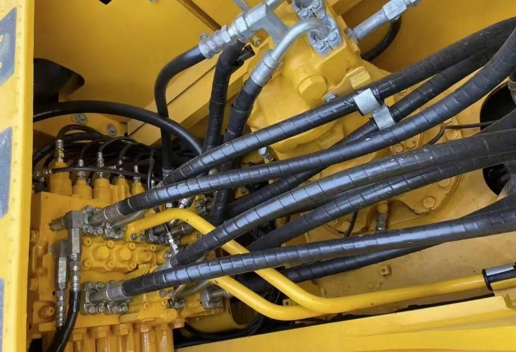 Komatsu PC 240 - Vikšrinis ekskavatorius: foto 3 Komatsu PC 240 - Vikšrinis ekskavatorius: foto 3