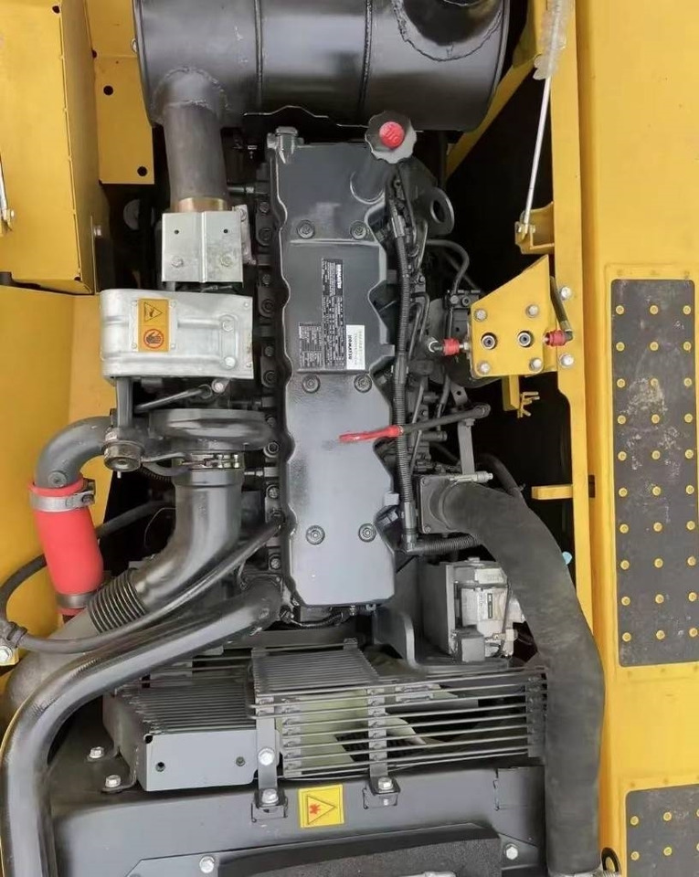 Komatsu PC 240 - Vikšrinis ekskavatorius: foto 2 Komatsu PC 240 - Vikšrinis ekskavatorius: foto 2