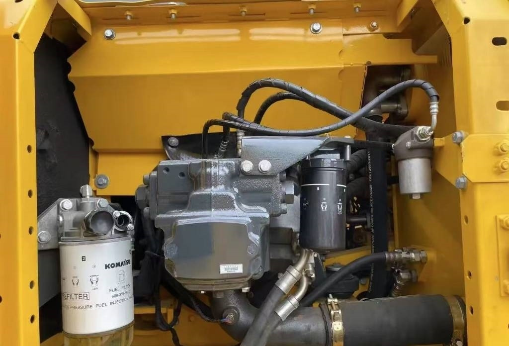 Komatsu PC 240 - Vikšrinis ekskavatorius: foto 4 Komatsu PC 240 - Vikšrinis ekskavatorius: foto 4