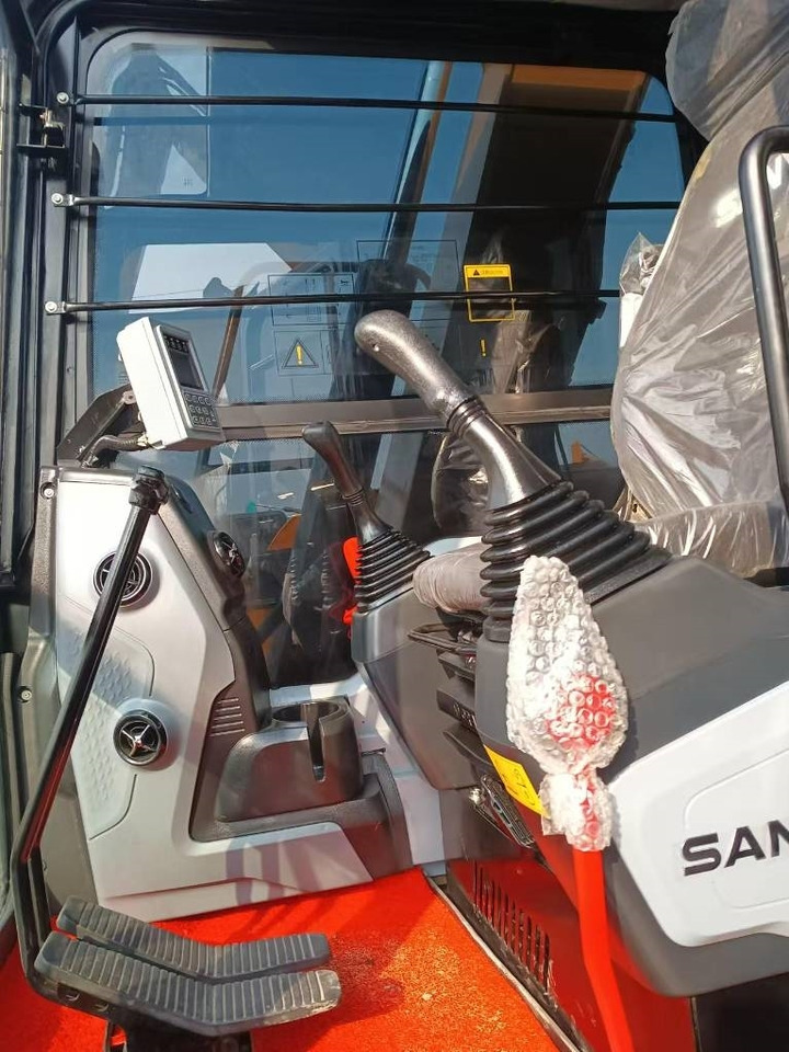 Vikšrinis ekskavatorius Sany SY 75 C: foto 8