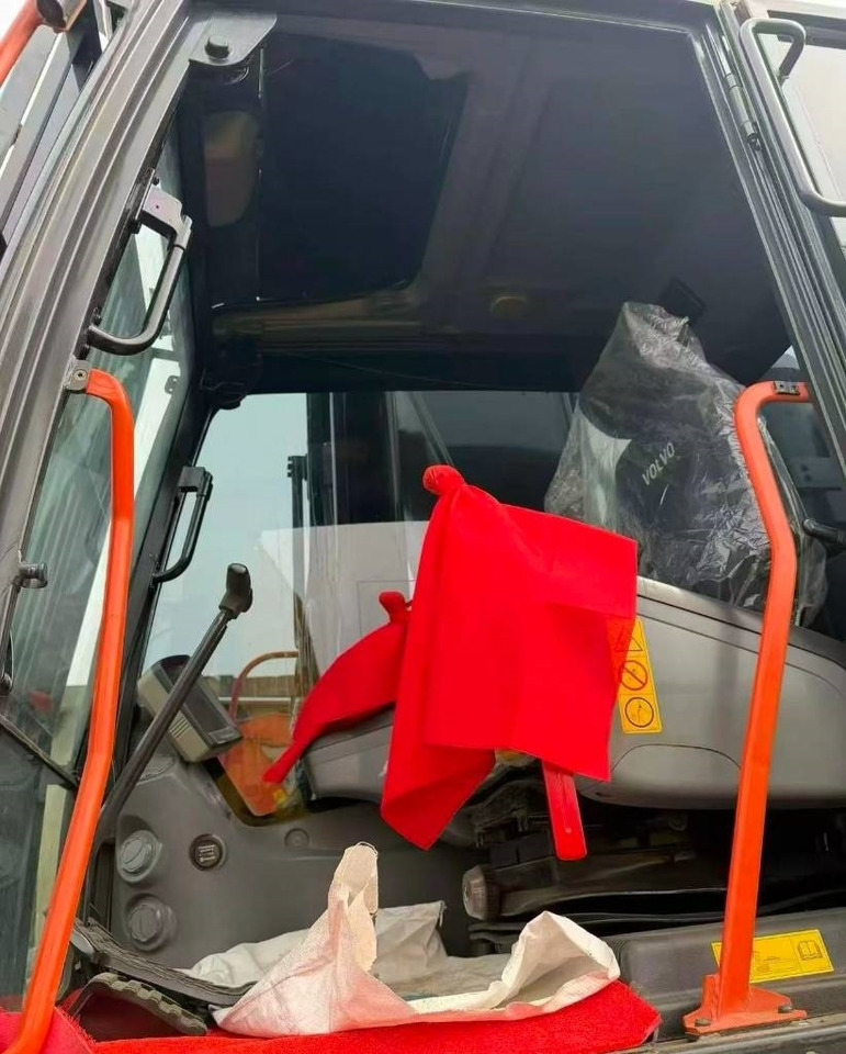 Volvo EC 380 - Vikšrinis ekskavatorius: foto 4 Volvo EC 380 - Vikšrinis ekskavatorius: foto 4