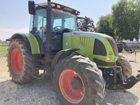 Claas ARES 697 ATZ - Traktorius: foto 2 Claas ARES 697 ATZ - Traktorius: foto 2