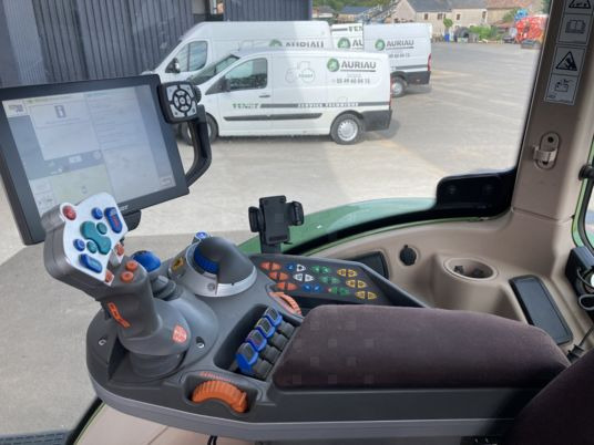 Traktorius Fendt 716 VARIO S4 PROFI PLUS: foto 8