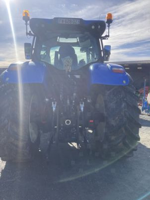 New Holland T7.210 - Traktorius: foto 4 New Holland T7.210 - Traktorius: foto 4