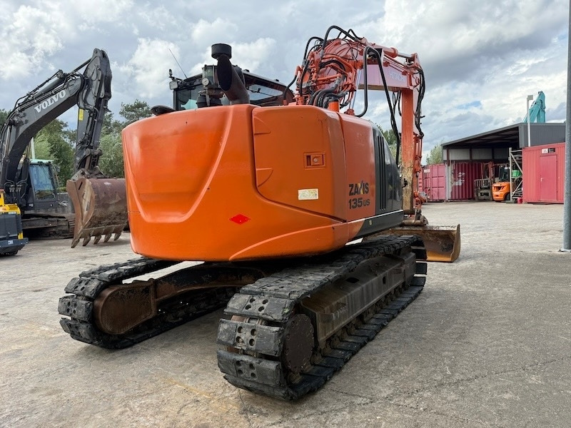 Hitachi ZX 135 US-5B - Vikšrinis ekskavatorius: foto 3 Hitachi ZX 135 US-5B - Vikšrinis ekskavatorius: foto 3