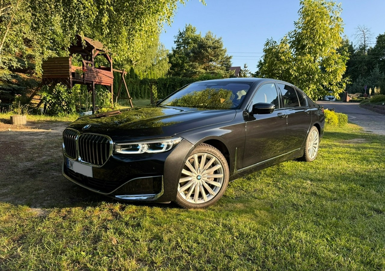 BMW SERIA 7 II (G11/G12) BMW SERIA 7 740d Xdrive 340KM Luxury+Exclusive Masaże Adaptiv Oś Lasery 2022 FV2 - Sedanas: foto 1 BMW SERIA 7 II (G11/G12) BMW SERIA 7 740d Xdrive 340KM Luxury+Exclusive Masaże Adaptiv Oś Lasery 2022 FV2 - Sedanas: foto 1
