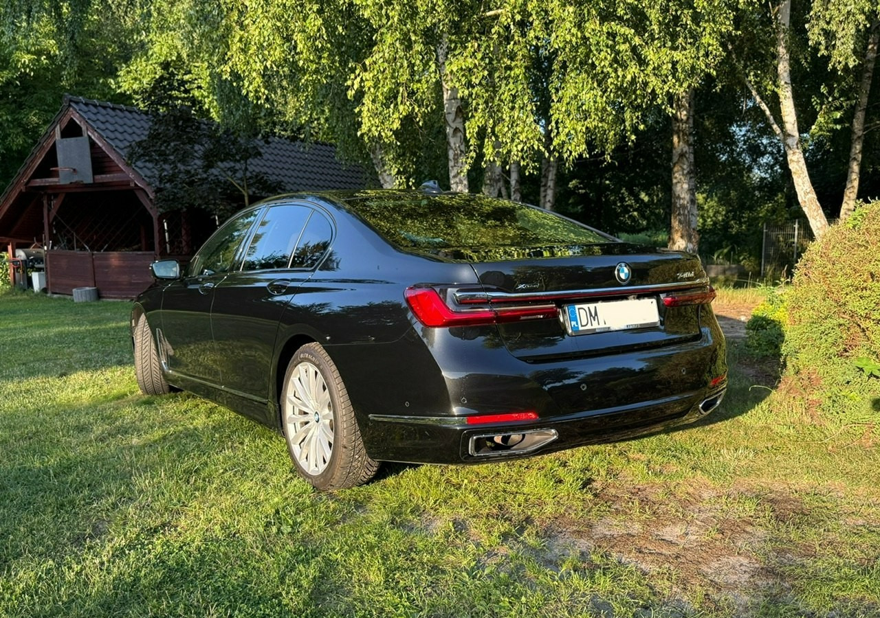 BMW SERIA 7 II (G11/G12) BMW SERIA 7 740d Xdrive 340KM Luxury+Exclusive Masaże Adaptiv Oś Lasery 2022 FV2 - Sedanas: foto 2 BMW SERIA 7 II (G11/G12) BMW SERIA 7 740d Xdrive 340KM Luxury+Exclusive Masaże Adaptiv Oś Lasery 2022 FV2 - Sedanas: foto 2