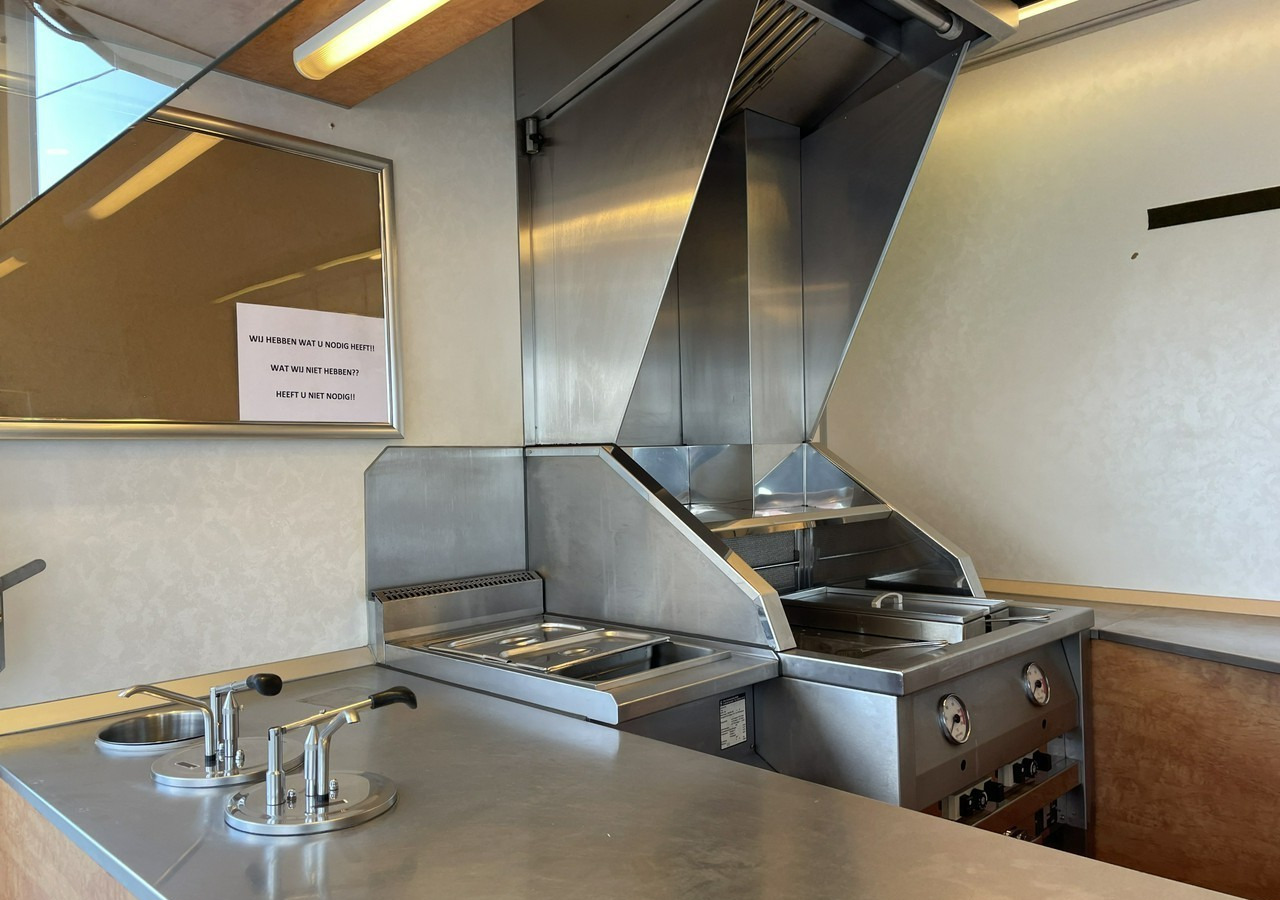 Fiat Ducato Fiat Autosklep Grill Gastronomiczny Food Truck Foodtruck sklep - Autoparduotuvė: foto 3 Fiat Ducato Fiat Autosklep Grill Gastronomiczny Food Truck Foodtruck sklep - Autoparduotuvė: foto 3
