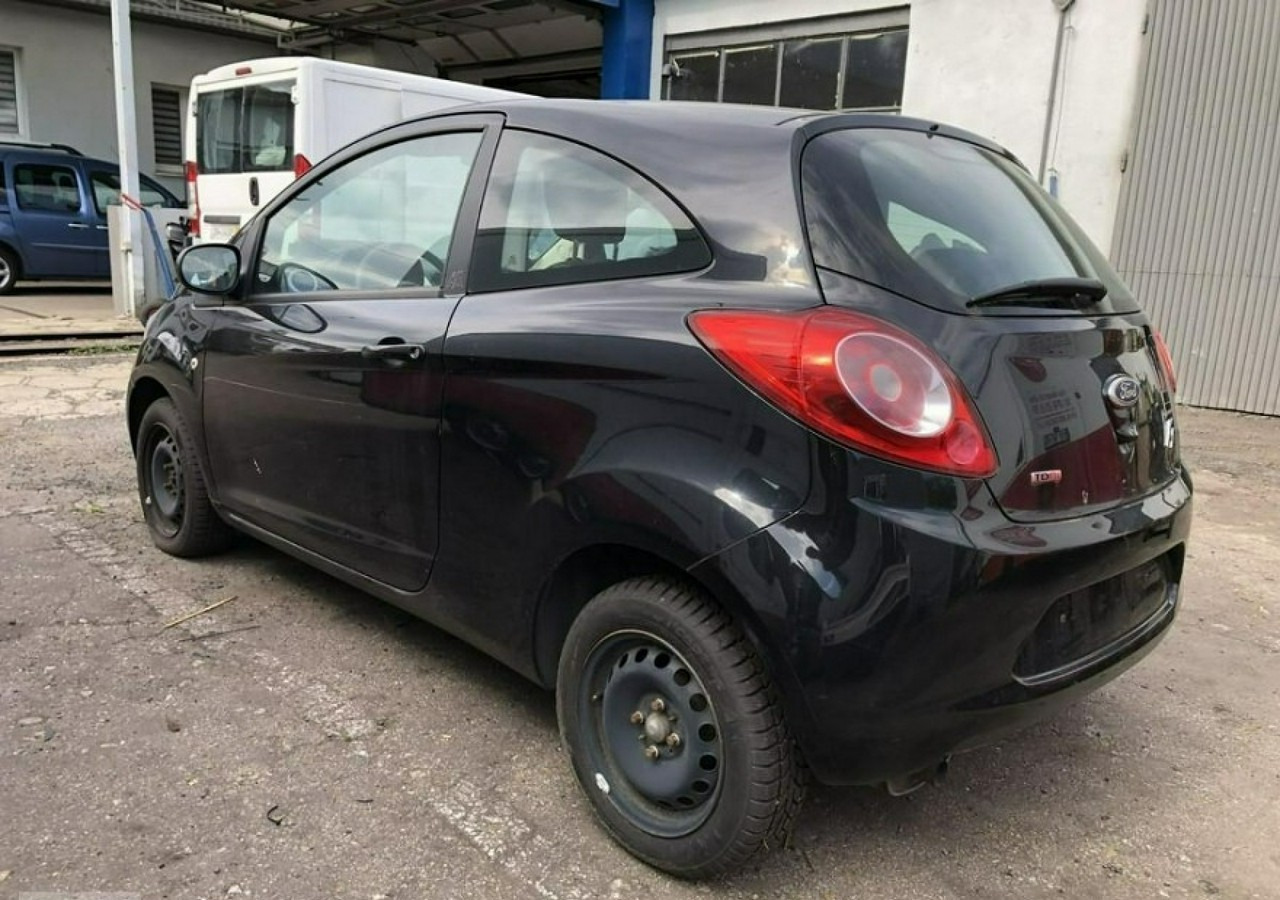 Ford KA II Ford KA 1,3 tdci 75KM 2012 - Hečbekas: foto 4 Ford KA II Ford KA 1,3 tdci 75KM 2012 - Hečbekas: foto 4