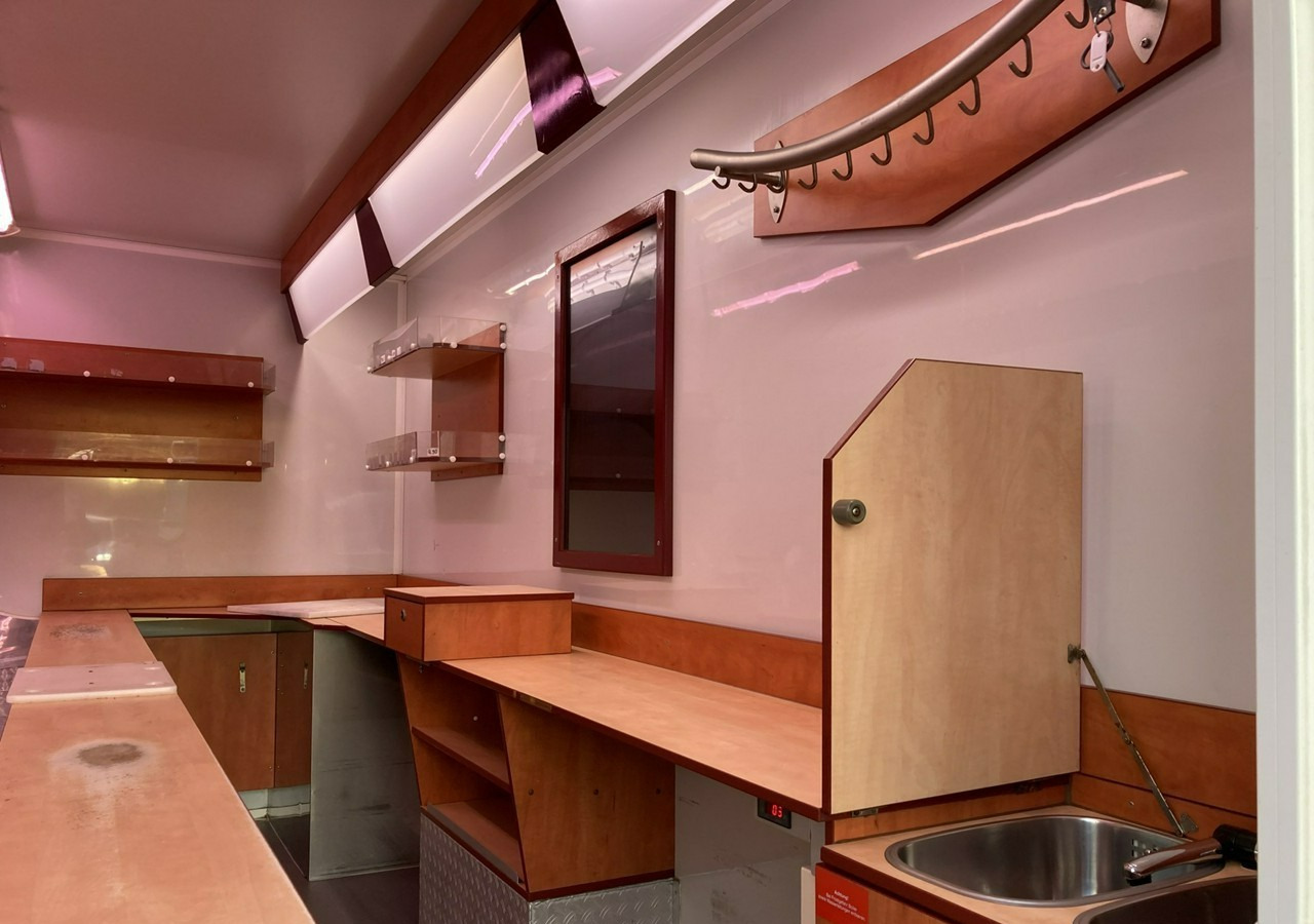 Inna Inny Autosklep wędlin Gastronomiczna food truck foodtruck sklep 2004 - Prekybinė priekaba: foto 5 Inna Inny Autosklep wędlin Gastronomiczna food truck foodtruck sklep 2004 - Prekybinė priekaba: foto 5