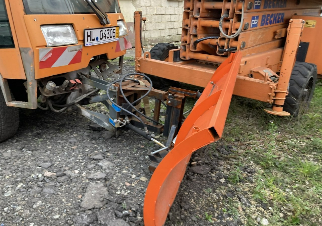 Inna Inny Hansa 4X4 pług posypywarka wywrotka - Sniego valymo mašina: foto 3 Inna Inny Hansa 4X4 pług posypywarka wywrotka - Sniego valymo mašina: foto 3