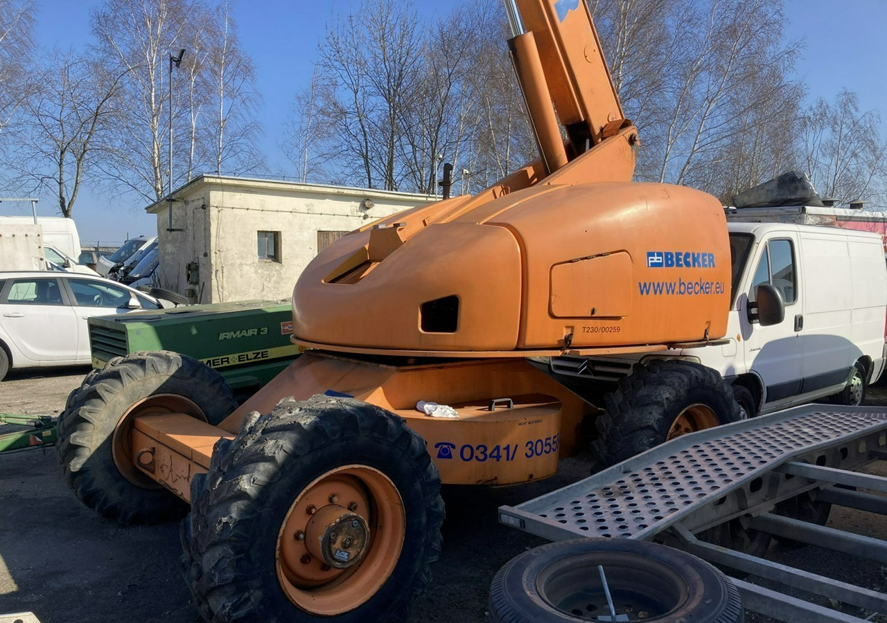 Teleskopinis keltuvas Inna Inny Podnośnik koszowy Haulotte H23 zwyżka 4x4 12082 mg 23 metrów: foto 14 Teleskopinis keltuvas Inna Inny Podnośnik koszowy Haulotte H23 zwyżka 4x4 12082 mg 23 metrów: foto 14