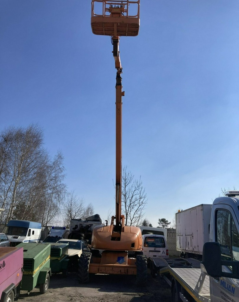 Teleskopinis keltuvas Inna Inny Podnośnik koszowy Haulotte H23 zwyżka 4x4 12082 mg 23 metrów: foto 8 Teleskopinis keltuvas Inna Inny Podnośnik koszowy Haulotte H23 zwyżka 4x4 12082 mg 23 metrów: foto 8