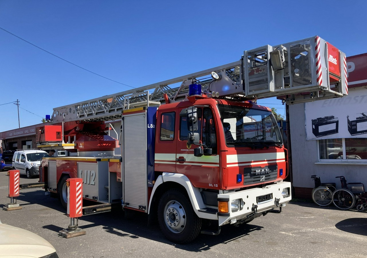MAN Inny MAN Man 15,280 Straż pożarna drabina Strażacka zwyżka podnośnik 32m Metz - Gaisrinė mašina: foto 1 MAN Inny MAN Man 15,280 Straż pożarna drabina Strażacka zwyżka podnośnik 32m Metz - Gaisrinė mašina: foto 1