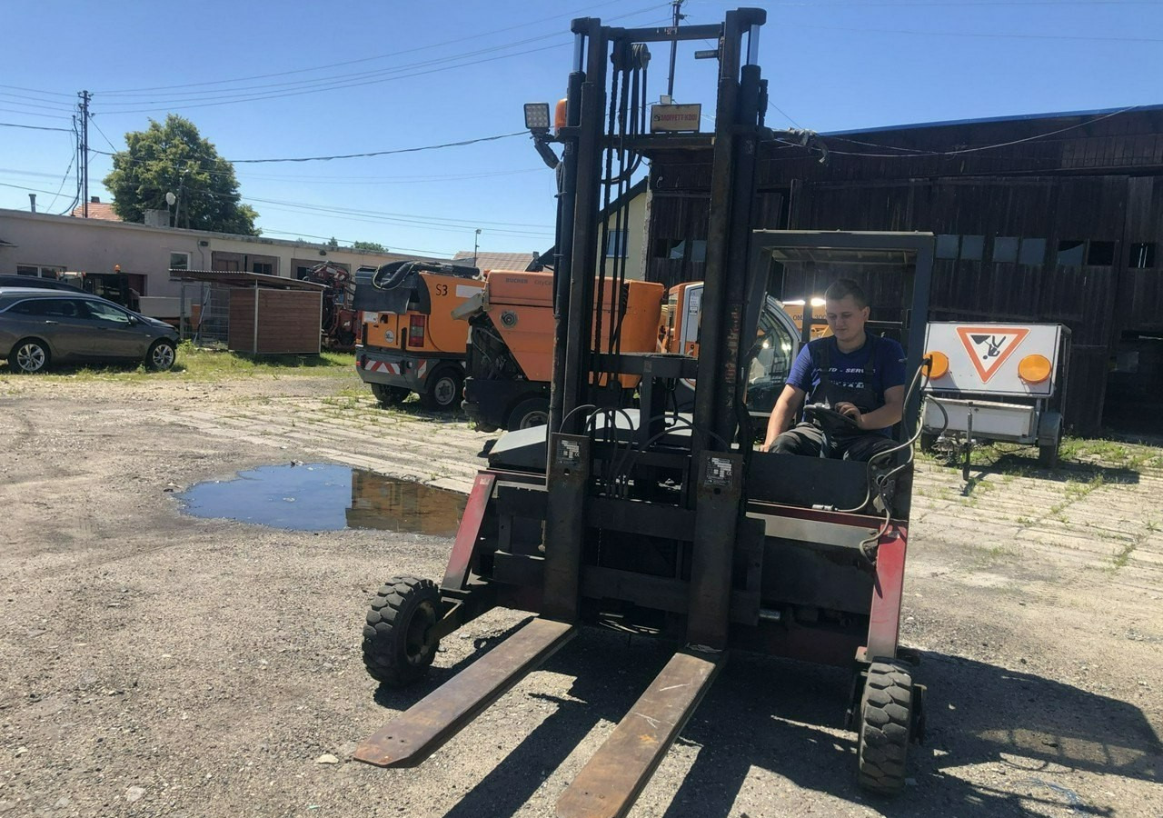 MAN Inny MAN Wózek widłowy podwieszany Widlak - Montuojamas prie sunkvežimio krautuvas: foto 4 MAN Inny MAN Wózek widłowy podwieszany Widlak - Montuojamas prie sunkvežimio krautuvas: foto 4