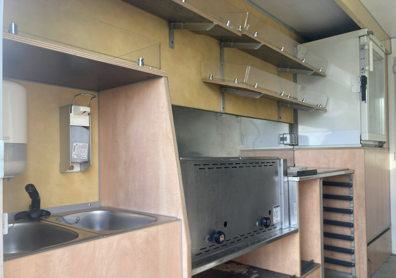 Mercedes-Benz Sprinter Autosklep Gastronomiczny Food Truck Foodtruck sklep bar 2009 Borco - Autoparduotuvė: foto 3 Mercedes-Benz Sprinter Autosklep Gastronomiczny Food Truck Foodtruck sklep bar 2009 Borco - Autoparduotuvė: foto 3