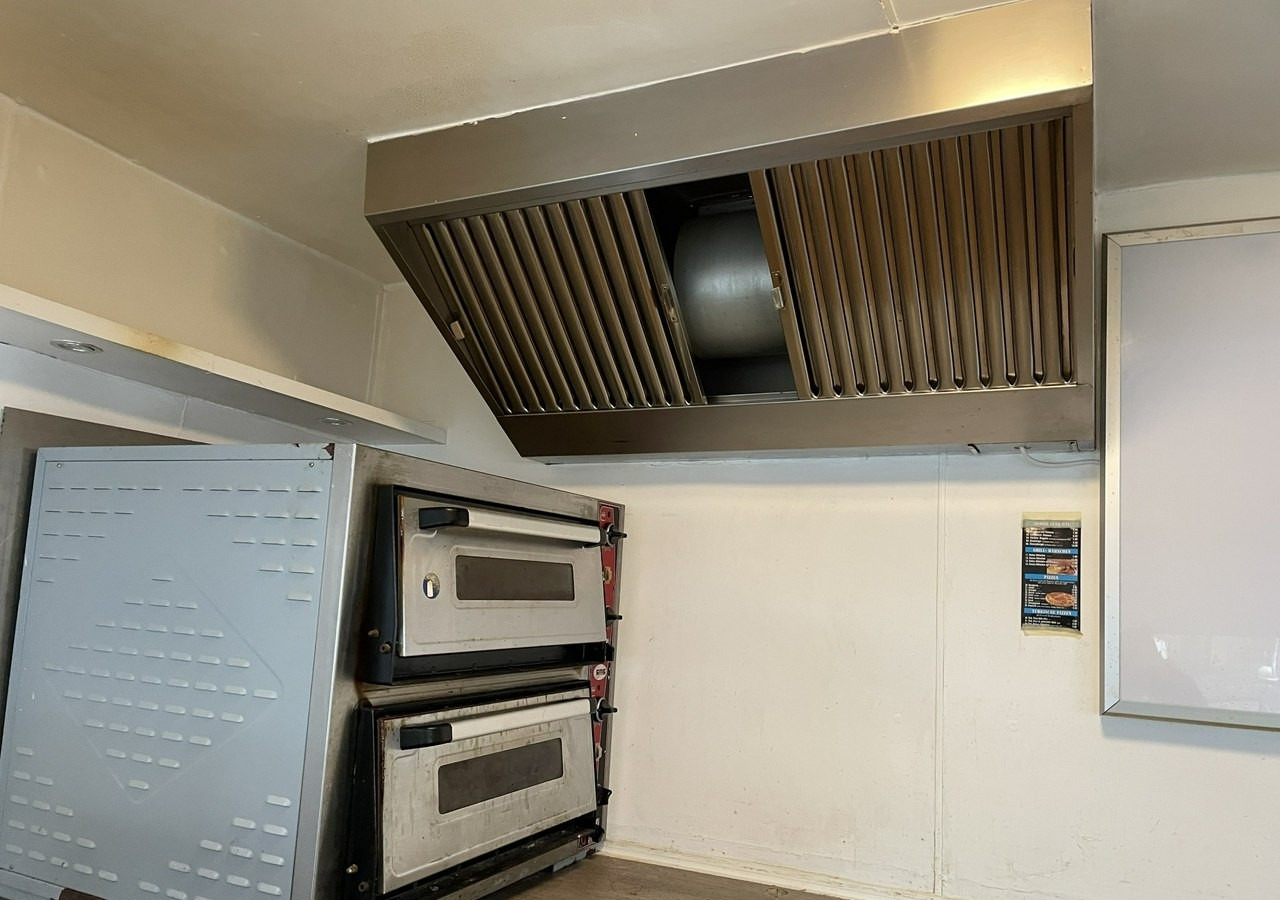 Mercedes-Benz Sprinter Autosklep Sklep Gastronomiczny Food Truck Foodtruck pizza wyposażona - Prekybinė priekaba: foto 4 Mercedes-Benz Sprinter Autosklep Sklep Gastronomiczny Food Truck Foodtruck pizza wyposażona - Prekybinė priekaba: foto 4