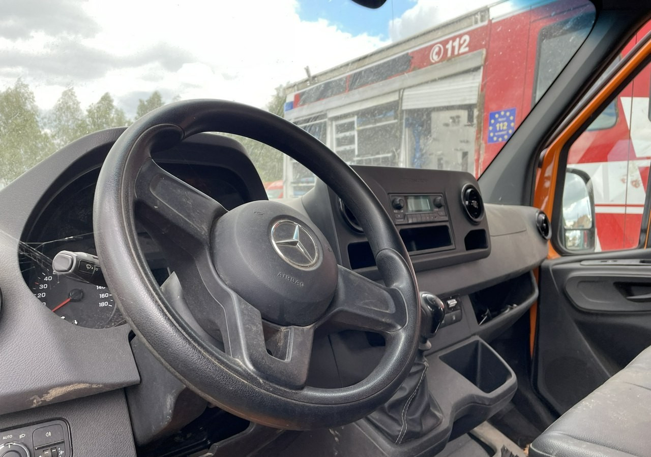 Mercedes-Benz Sprinter Sprinter 314 Dokka Brygadówka 7-oso doka Klim skrzynia rama Model 20 - Bortinis automobilis, Komercinis automobilis su dviguba kabina: foto 5 Mercedes-Benz Sprinter Sprinter 314 Dokka Brygadówka 7-oso doka Klim skrzynia rama Model 20 - Bortinis automobilis, Komercinis automobilis su dviguba kabina: foto 5