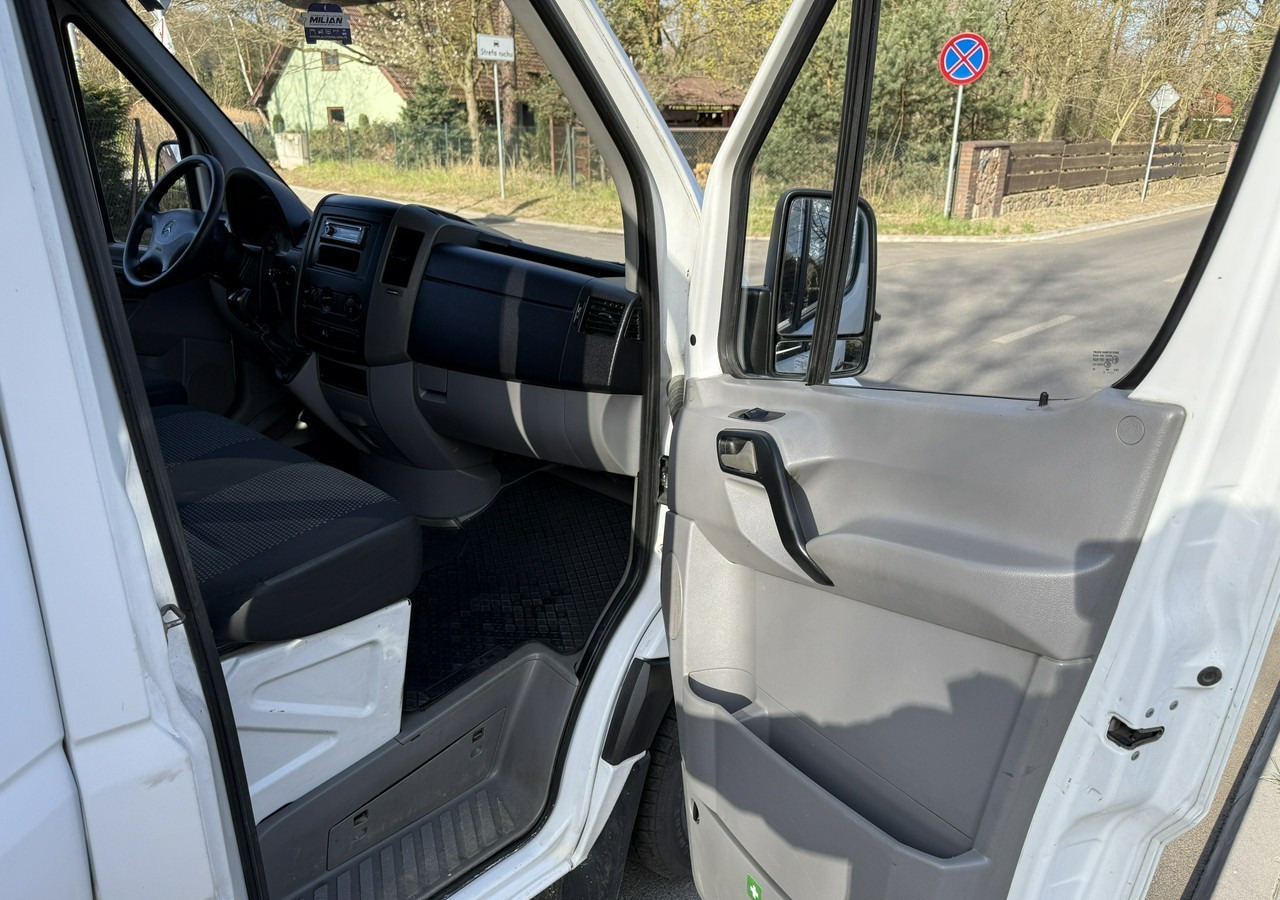 Bortinis automobilis, Komercinis automobilis su dviguba kabina Mercedes-Benz Sprinter Sprinter 315 CDI dokka doka Brygadówka skrzynia 2007: foto 19