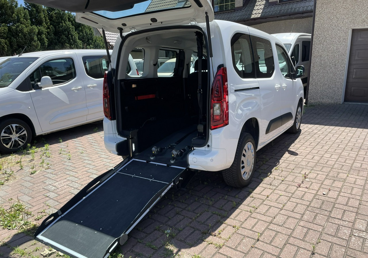 Opel Combo IV Opel Combo Life Niepełnosprawnych inwalida Rampa 32105 km Model 2022 - Lengvasis automobilis: foto 3 Opel Combo IV Opel Combo Life Niepełnosprawnych inwalida Rampa 32105 km Model 2022 - Lengvasis automobilis: foto 3