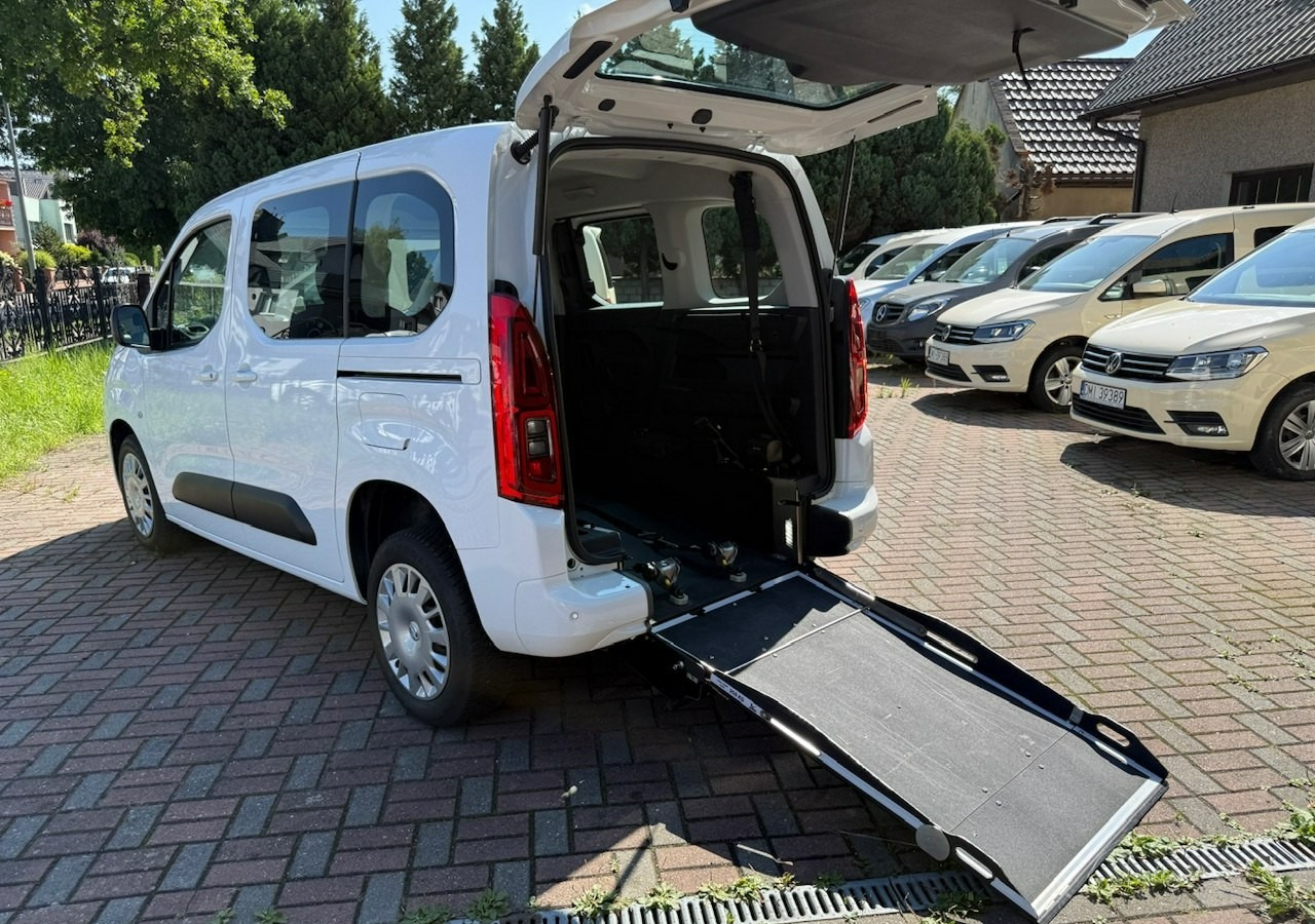Opel Combo IV Opel Combo Life Niepełnosprawnych inwalida Rampa 32105 km Model 2022 - Lengvasis automobilis: foto 3 Opel Combo IV Opel Combo Life Niepełnosprawnych inwalida Rampa 32105 km Model 2022 - Lengvasis automobilis: foto 3