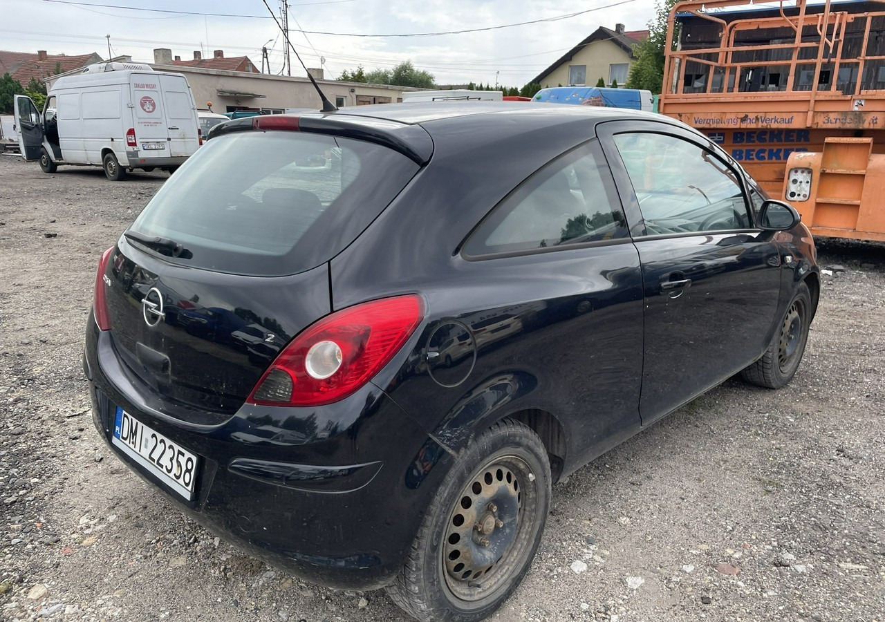 Opel Corsa D Opel Corsa 1,2-16V 80KM Klima 2008 - Hečbekas: foto 5 Opel Corsa D Opel Corsa 1,2-16V 80KM Klima 2008 - Hečbekas: foto 5