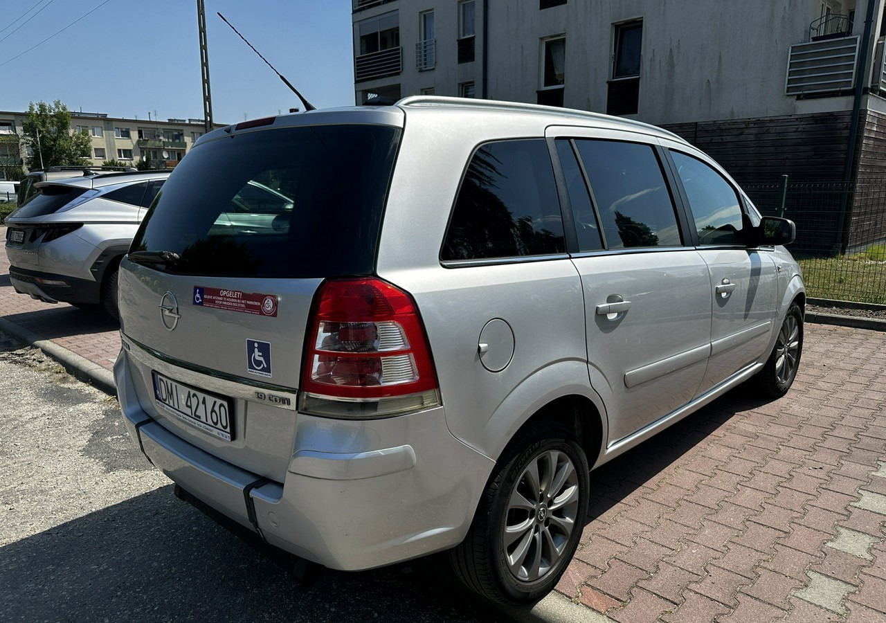 Opel Zafira B Opel Zafira do przewozu osób Niepełnosprawnych inwalida rampa - Lengvasis automobilis: foto 2 Opel Zafira B Opel Zafira do przewozu osób Niepełnosprawnych inwalida rampa - Lengvasis automobilis: foto 2