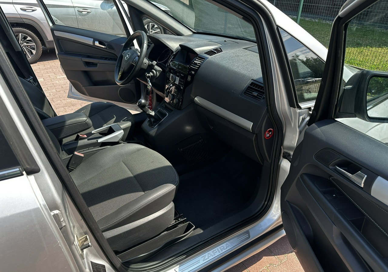 Opel Zafira B Opel Zafira do przewozu osób Niepełnosprawnych inwalida rampa - Lengvasis automobilis: foto 4 Opel Zafira B Opel Zafira do przewozu osób Niepełnosprawnych inwalida rampa - Lengvasis automobilis: foto 4