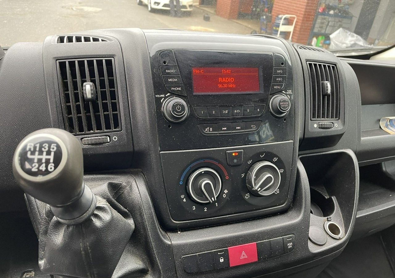 Peugeot Boxer Peugeot Boxer 2.0-130KM klima dokka Brygadówka doka 122tkm 2018 - Bortinis automobilis, Komercinis automobilis su dviguba kabina: foto 3 Peugeot Boxer Peugeot Boxer 2.0-130KM klima dokka Brygadówka doka 122tkm 2018 - Bortinis automobilis, Komercinis automobilis su dviguba kabina: foto 3