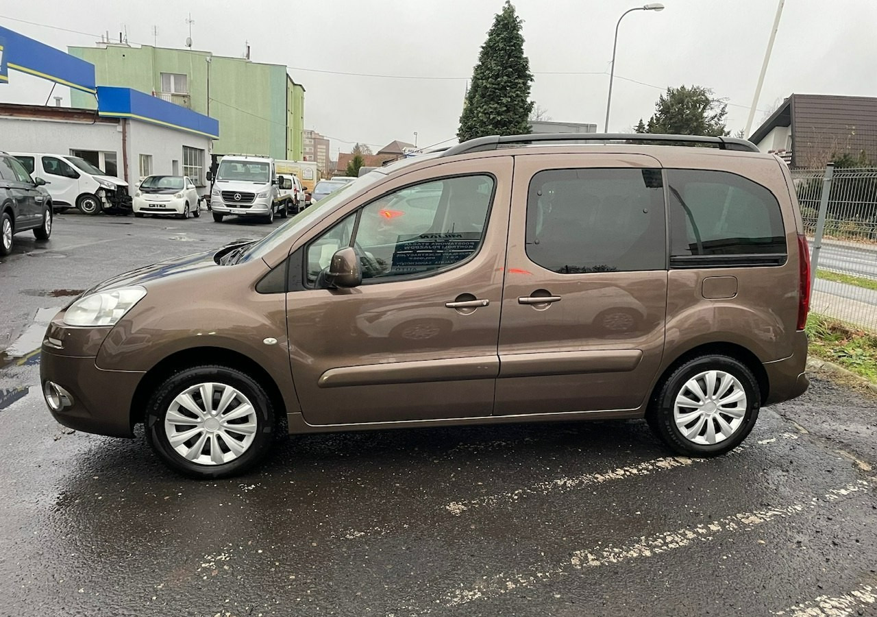 Peugeot Partner II Peugeot Partner Tepee 1.6 VTi 120KM Family Model 2013 - Universalas: foto 2 Peugeot Partner II Peugeot Partner Tepee 1.6 VTi 120KM Family Model 2013 - Universalas: foto 2