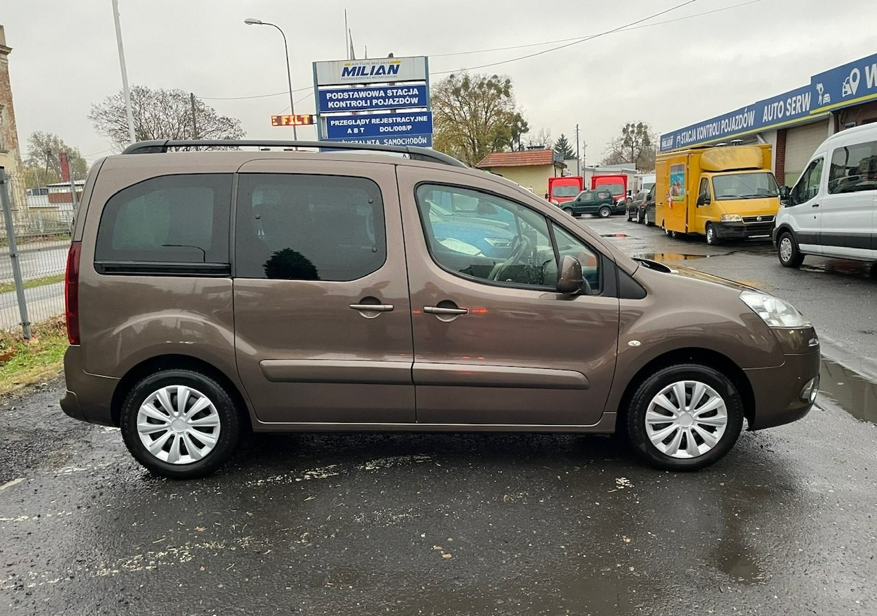 Peugeot Partner II Peugeot Partner Tepee 1.6 VTi 120KM Family Model 2013 - Universalas: foto 5 Peugeot Partner II Peugeot Partner Tepee 1.6 VTi 120KM Family Model 2013 - Universalas: foto 5