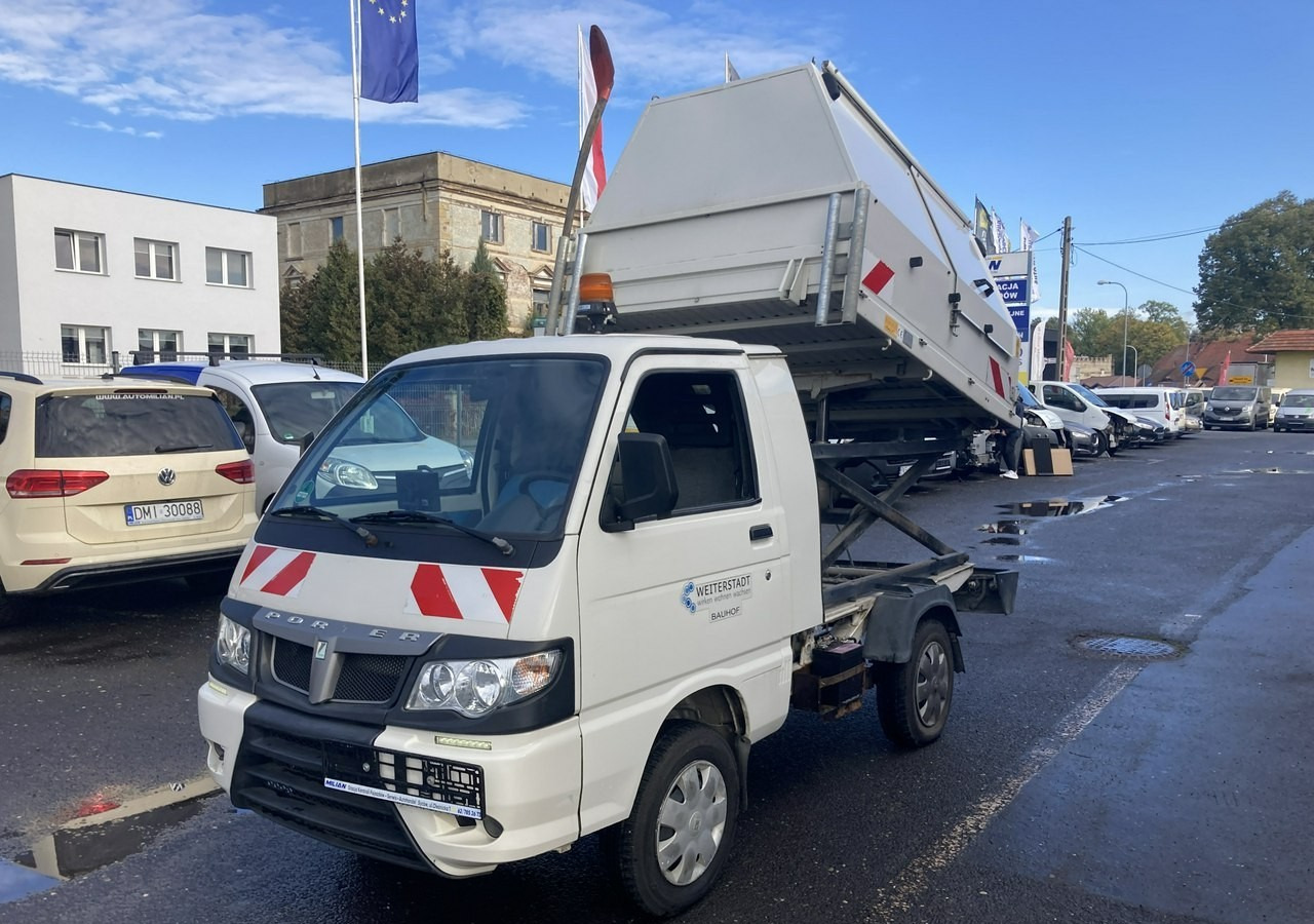 Piaggio Piaggio Porter Śmieciarka Wywrotka 2015 - Šiukšliavežis: foto 1 Piaggio Piaggio Porter Śmieciarka Wywrotka 2015 - Šiukšliavežis: foto 1
