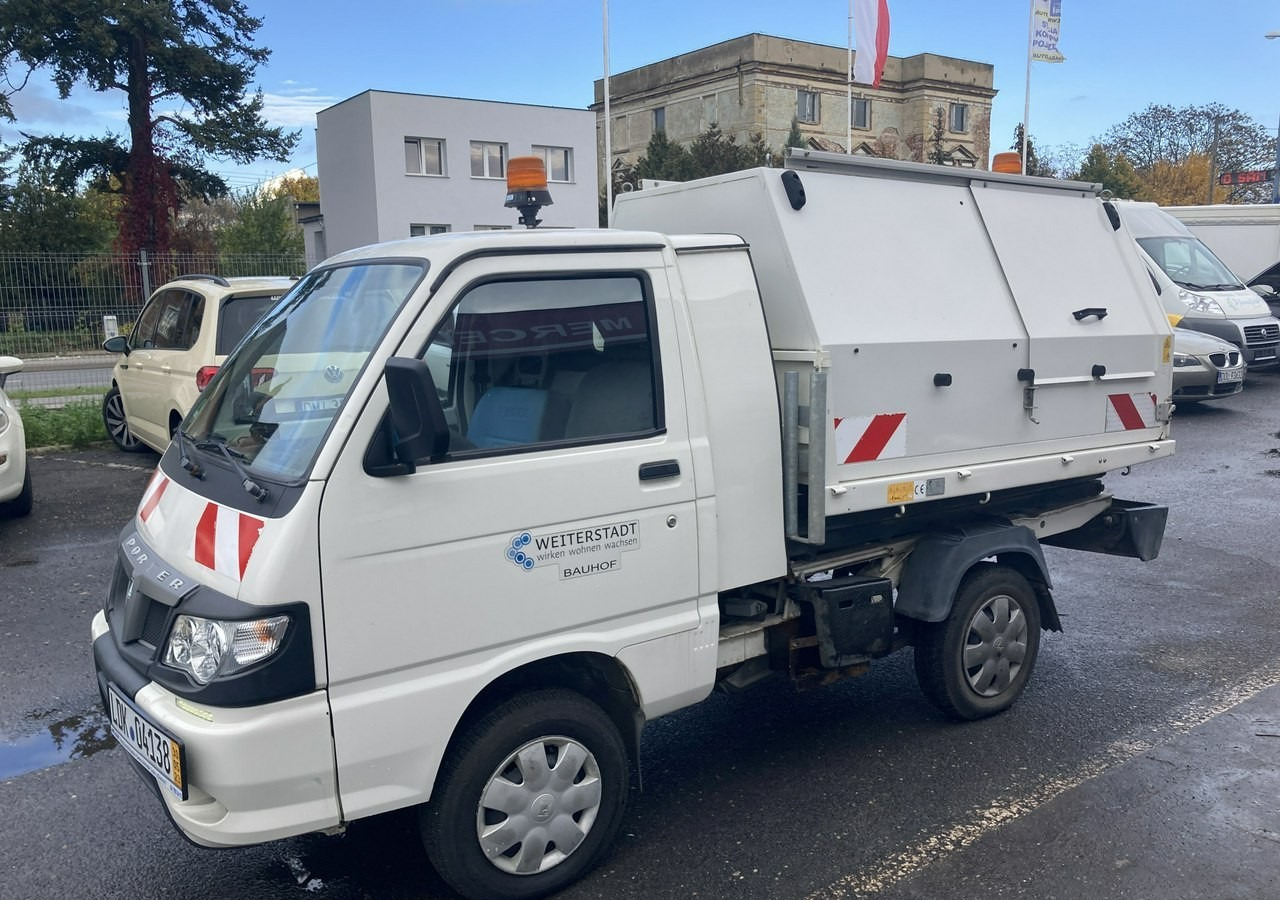 Piaggio Piaggio Porter Śmieciarka Wywrotka 2015 - Šiukšliavežis: foto 2 Piaggio Piaggio Porter Śmieciarka Wywrotka 2015 - Šiukšliavežis: foto 2