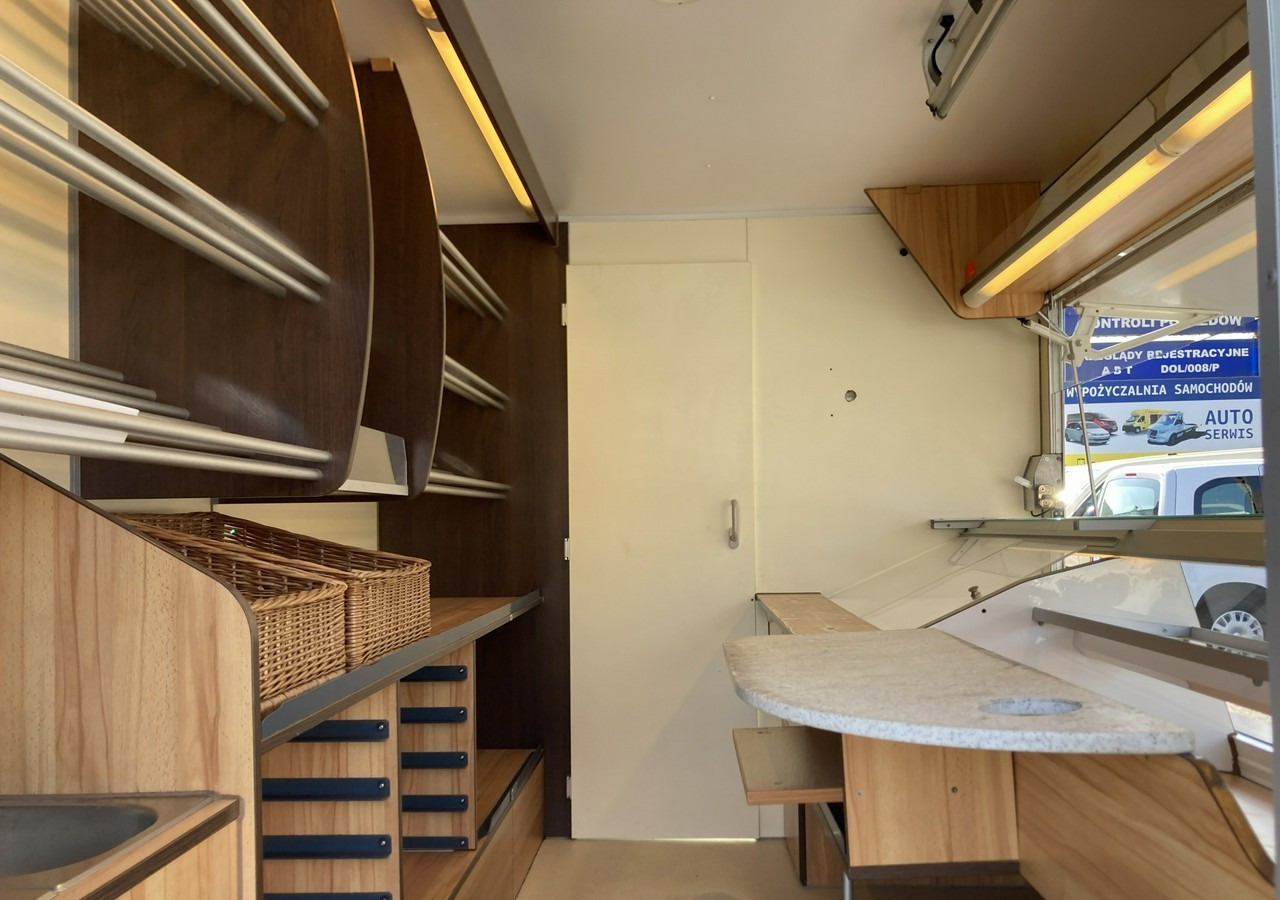 Renault Master Autosklep pieczyw Gastronomiczny Food Truck Foodtruck sklep Borco 20 - Autoparduotuvė: foto 4 Renault Master Autosklep pieczyw Gastronomiczny Food Truck Foodtruck sklep Borco 20 - Autoparduotuvė: foto 4