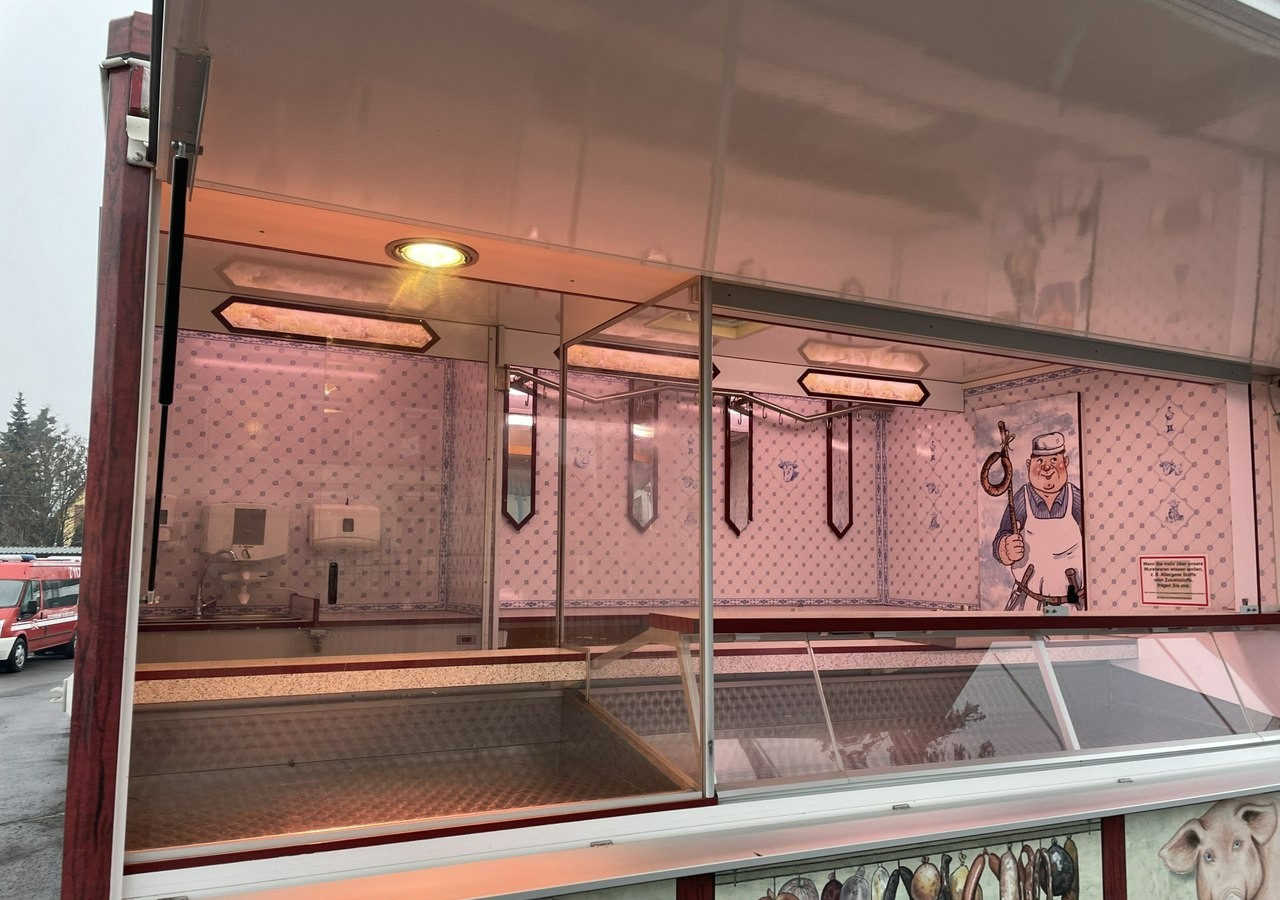 Renault Master Autosklep wędlin Gastronomiczny Food Truck Foodtruck 140tkm sklep 20 - Autoparduotuvė: foto 5 Renault Master Autosklep wędlin Gastronomiczny Food Truck Foodtruck 140tkm sklep 20 - Autoparduotuvė: foto 5