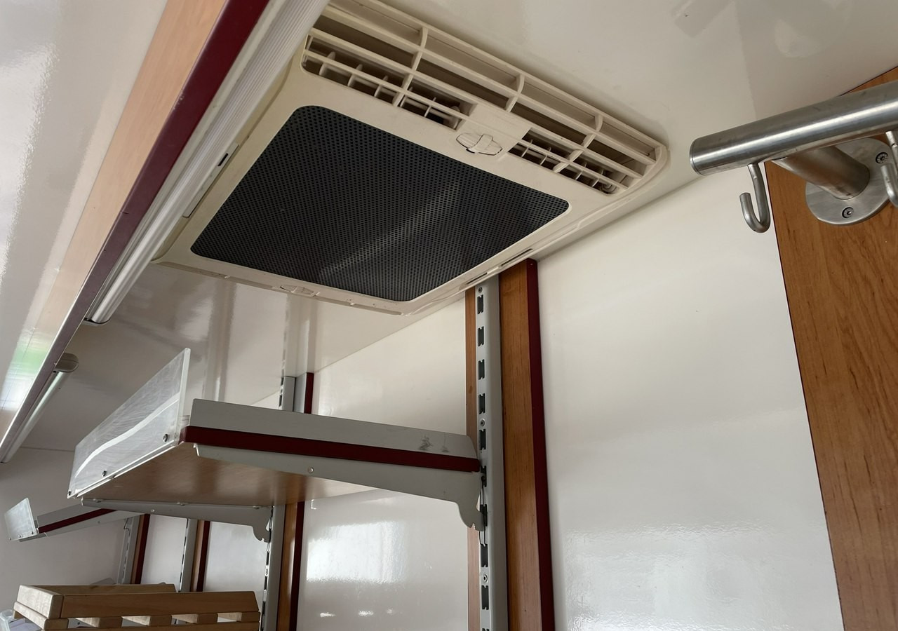 Autoparduotuvė Renault Master Master Autosklep Gastronomiczny Food Truck Foodtruck Sklep bar 2009: foto 12 Autoparduotuvė Renault Master Master Autosklep Gastronomiczny Food Truck Foodtruck Sklep bar 2009: foto 12