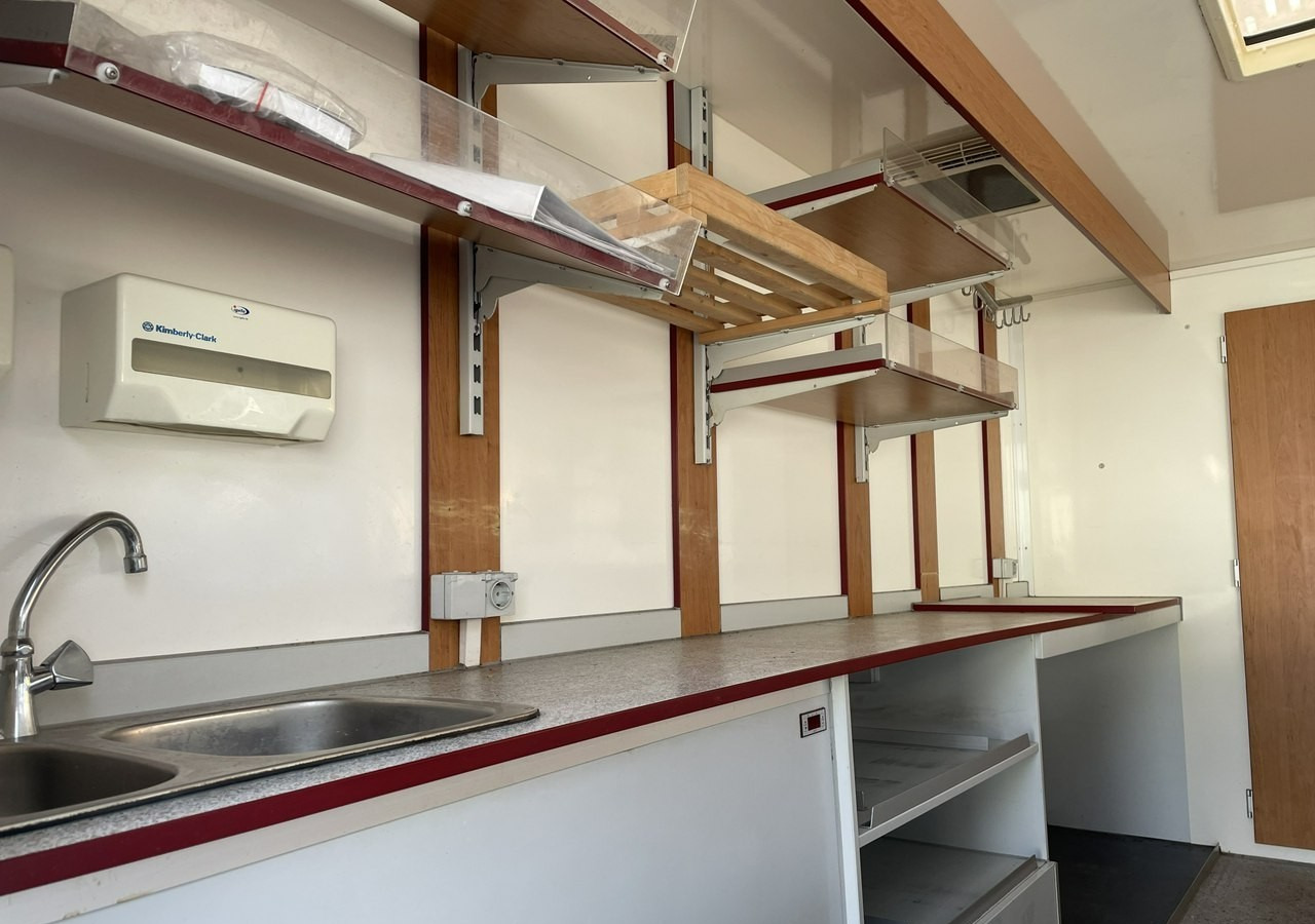 Renault Master Master Autosklep Gastronomiczny Food Truck Foodtruck Sklep bar 2009 - Autoparduotuvė: foto 4 Renault Master Master Autosklep Gastronomiczny Food Truck Foodtruck Sklep bar 2009 - Autoparduotuvė: foto 4