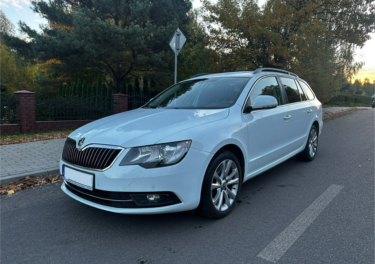 Skoda Superb II Skoda Superb 1.8TSI 160KM LPG PRINS 2035 KLIMA NAVI PDC XENON 2015 - Universalas: foto 1 Skoda Superb II Skoda Superb 1.8TSI 160KM LPG PRINS 2035 KLIMA NAVI PDC XENON 2015 - Universalas: foto 1