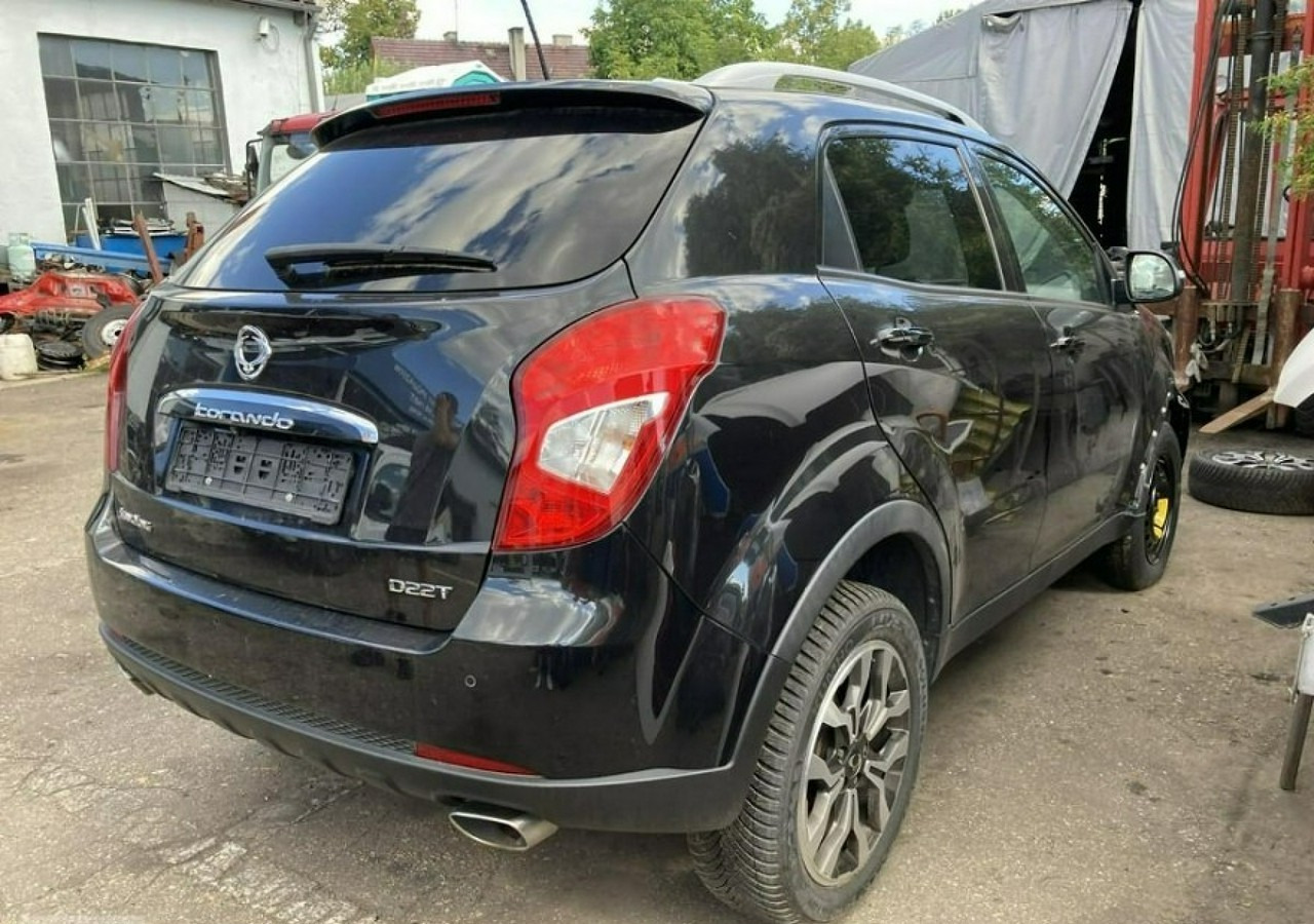 Ssangyong Korando IV 2.2D 180KM - Visureigis: foto 5 Ssangyong Korando IV 2.2D 180KM - Visureigis: foto 5