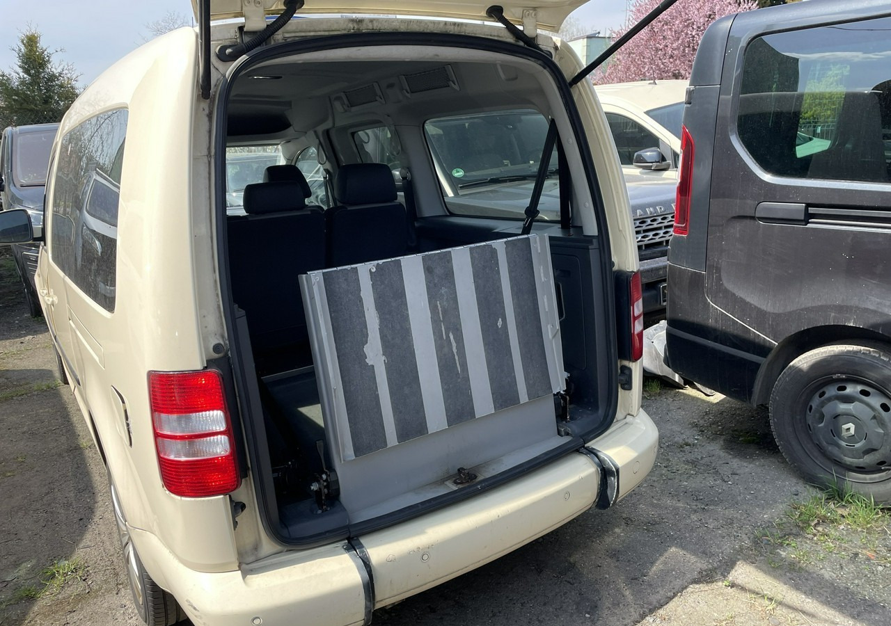 Volkswagen Caddy III Caddy do przewozu Niepełnosprawnych inwalida rampa 2015 - Lengvasis automobilis: foto 2 Volkswagen Caddy III Caddy do przewozu Niepełnosprawnych inwalida rampa 2015 - Lengvasis automobilis: foto 2