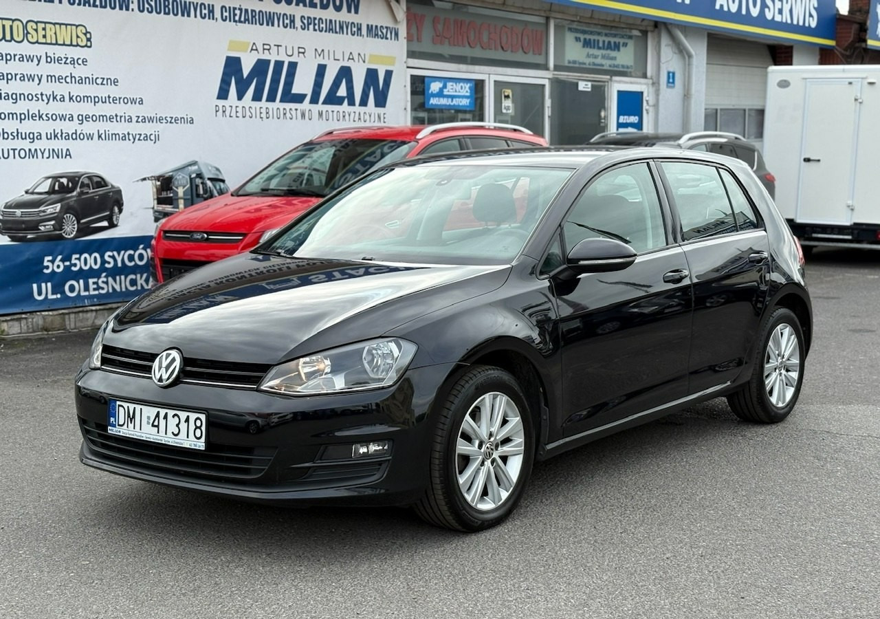 Volkswagen Golf VII VII 1,6 TDI 110KM 153TKM Klimatronik Navi Alu PDC 2015 Bez wkładu fi - Hečbekas: foto 1 Volkswagen Golf VII VII 1,6 TDI 110KM 153TKM Klimatronik Navi Alu PDC 2015 Bez wkładu fi - Hečbekas: foto 1